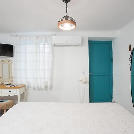 Burgos Barrio Naxos Aparthotel Naxos City